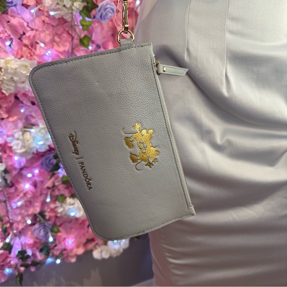 Disney X Pandora NWOT Mickey Minnie Mouse Gray Grey Pouch Clutch Wristlet - Picture 5 of 13